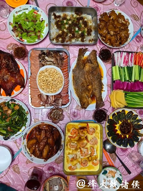 异乡成家乡,这顿团圆饭吃了16年 异乡成家乡,这顿团圆饭吃了16年